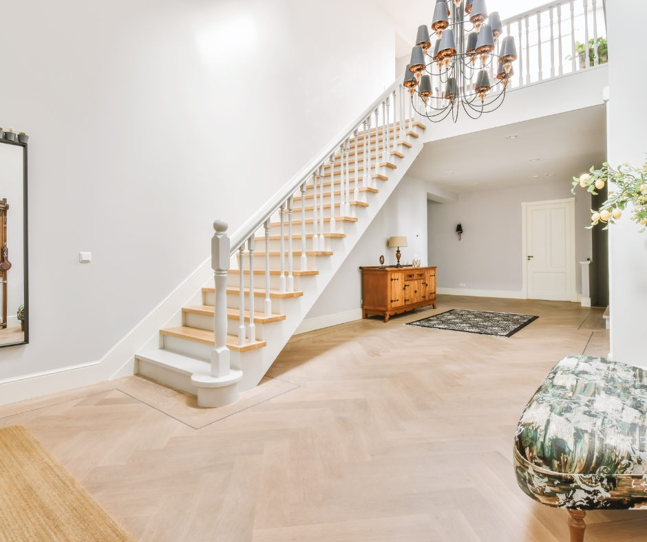 STRAIGHT STAIRCASE